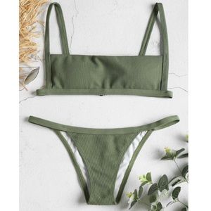 ✨3/$30✨ Zaful Ribbed Hook String Bikini